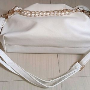 WHITE PEARL SLING BAG