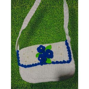 Crochet Messenger Bag 💙🤍