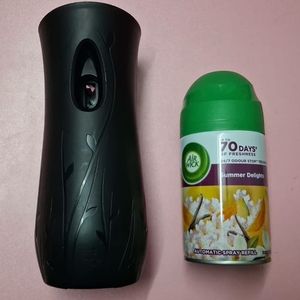 Air wick automatic spray and refill