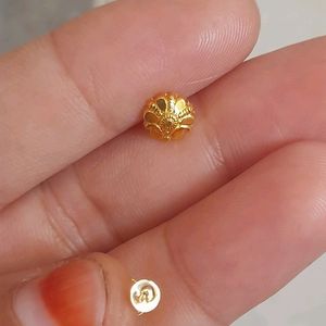 Beautiful New Flower Desine Studs