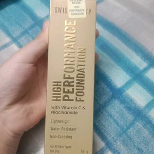 High Performance Foundation+Vitamin C & Niacinamid