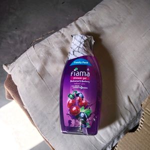 Last Piece!! Fiama 900 Ml Body Wash