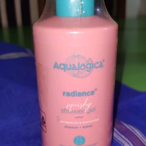 Aqualogica Radiance Shower Gel