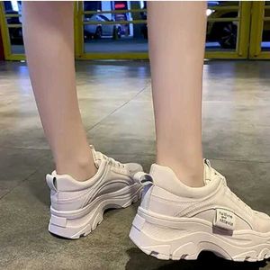 Trendy Women Sport Shoes