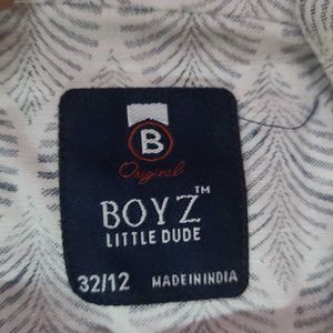 Lightly Used Shirt for Kids (Size 32)