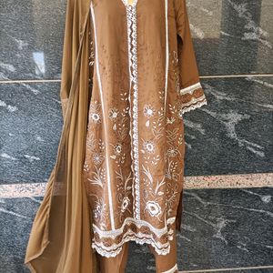 Beautiful Pakastani Suit With Embroidery Lace Work