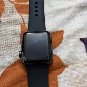 Working Apple Watch With Damaged Screen