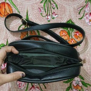 Black Slingbag