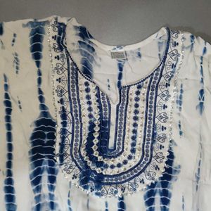 White And Blue Printed Kurta