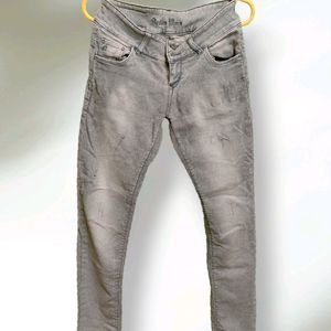 Slim Fit Ripped Denim For Women - Grey (30in)