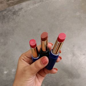 Lipsticks Combo With Freebie