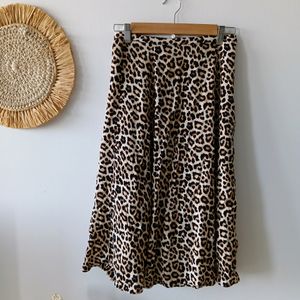 H&M Stylish Leopard Print Skirt