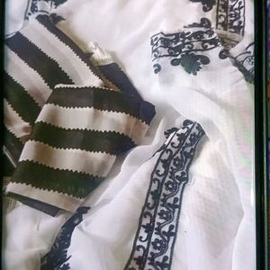 CHICKANKAARI KURTA SET AND PAKISTANI SUITE