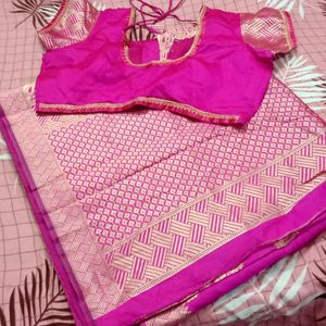 Saree With Designer Blouse 💖