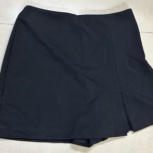 Zastraa Black Slide Slit Scuba Mini Skorts