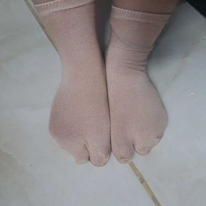 thumb skin colour socks