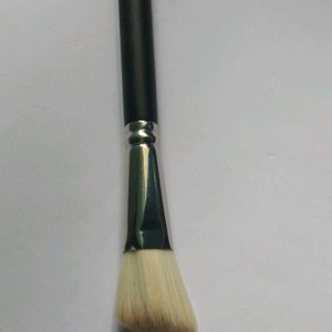 MAC 168 Large Angled Contour Brush