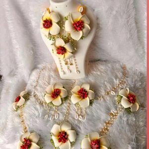 Chafa Flower Jewellery Set