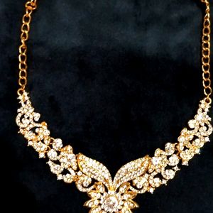 Beautiful Necklace With Earrings