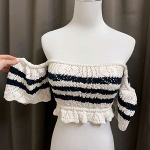 Knit Wear Off Shoulder Crop Top