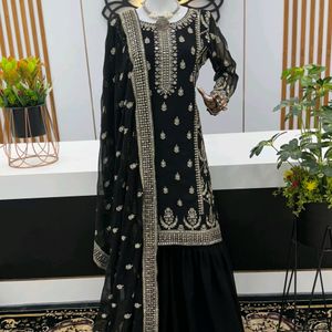 AC 173 Beutiful Black 🖤 Sharara Kurta