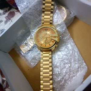 Dieseell Watch Premium 💯Golden Colour New 😍💯