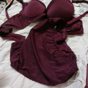 New Bra And Panty Set