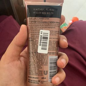 Lakme Lumi Lit Shimmer Lotion