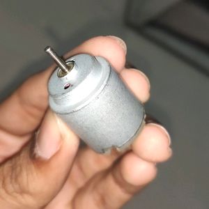 DC Motor + Free Gift