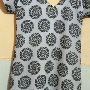 Black And White Top - Offer Sale