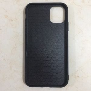 IPhone 11 Phone Case Makeup Look Black Colou