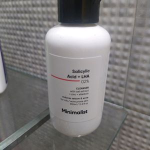 Minimalist Salicylic Acid Cleanser (Half)