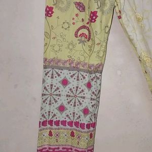 Pakistani Kurti And Palazo