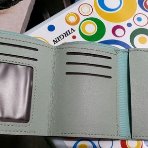 BRAND NEW DAISY WALLET