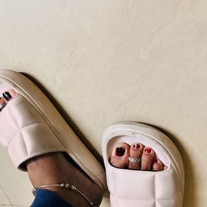 H&m  White Slides