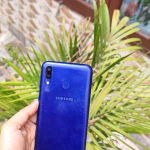 Samsung Galaxy M20 (Free Phone Cover)