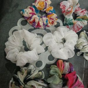 10 Scrunchies New