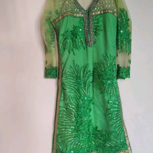 Beautiful Heavy Embroidery Kurti With Legi Dupatt