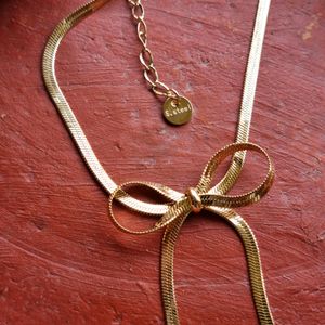 Snake Chain Bow Statement Necklace