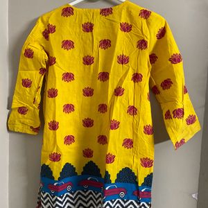 Abstarct rajasthani short kurti