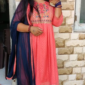 Naira Cut Kurta Pant With Dupatta