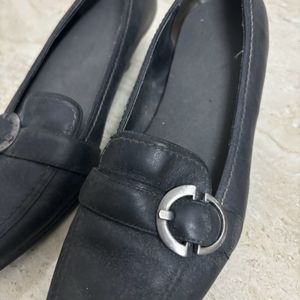 Black Office Kitten Pumps