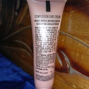 Lakme 9 to 5 CC Cream