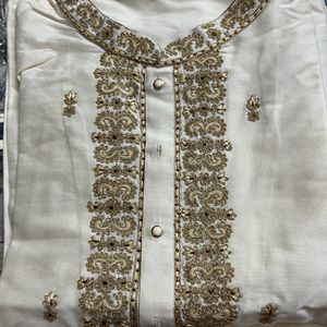 Tasva Cream Kurta Set With Embroidery