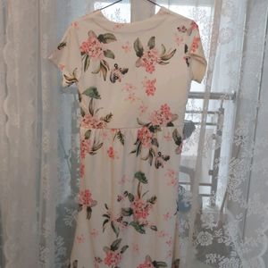 Floral A-line dress with V neck cut