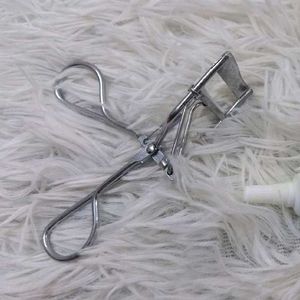 Eyelash Curler