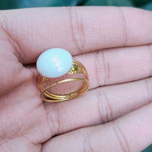 Beautiful Woman Ring With White Stone 🤍