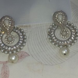 White Pearl Earings