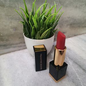 Manish Malhotra Hi Shine Lipstick