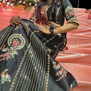 Black lehenga With Chunri Print dupatta